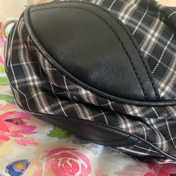 Burberry blue label shoulder bag with COA - Picture 9 of 15